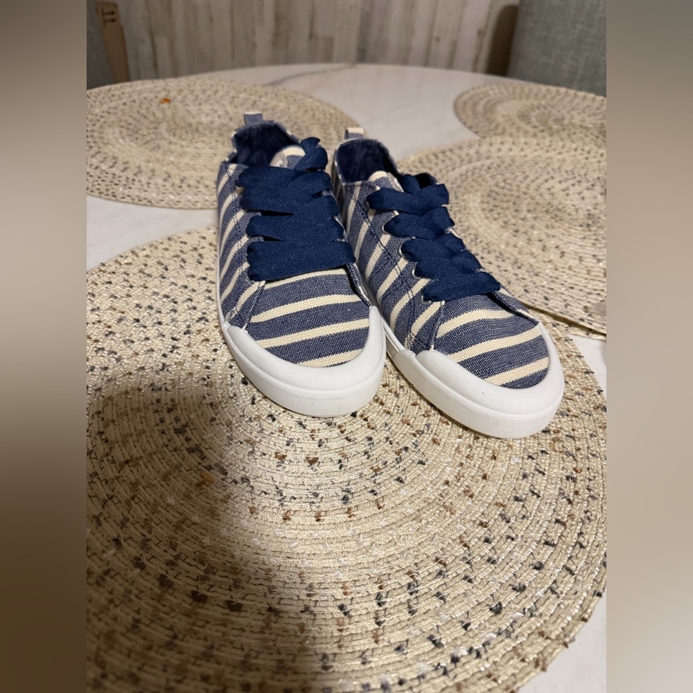 Sugar Striped Blue and White Sneakers 9.5